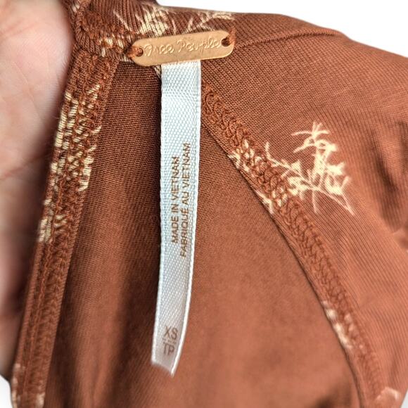 FREE PEOPLE Soraya Top Brown Floral Size XS Keyhole Neck Open Back - Picture 4 of 7